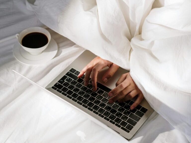 8x out-of-office zwangerschapsverlof teksten voor je mail