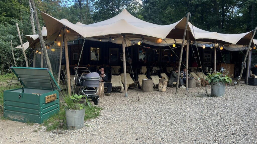 Boscafe WOODZ Beekhuizen op de Veluwe in Gelderland